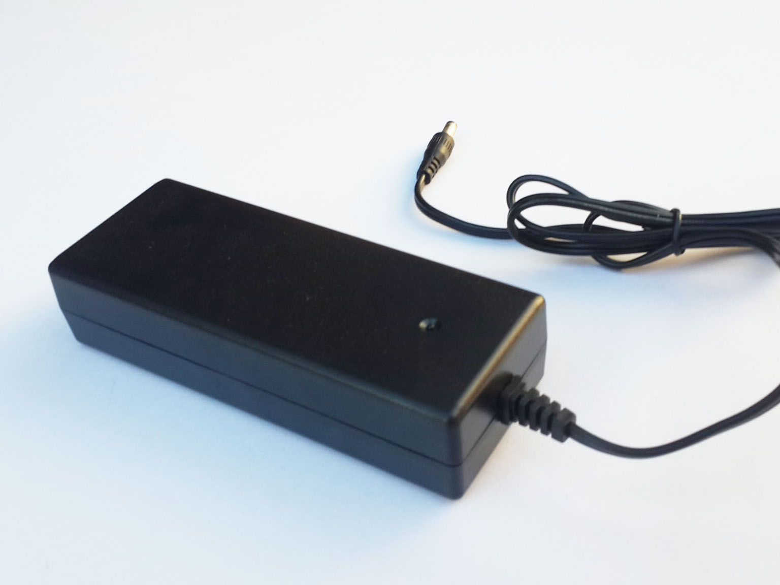 Lithium-ion battery charger 58V 2A