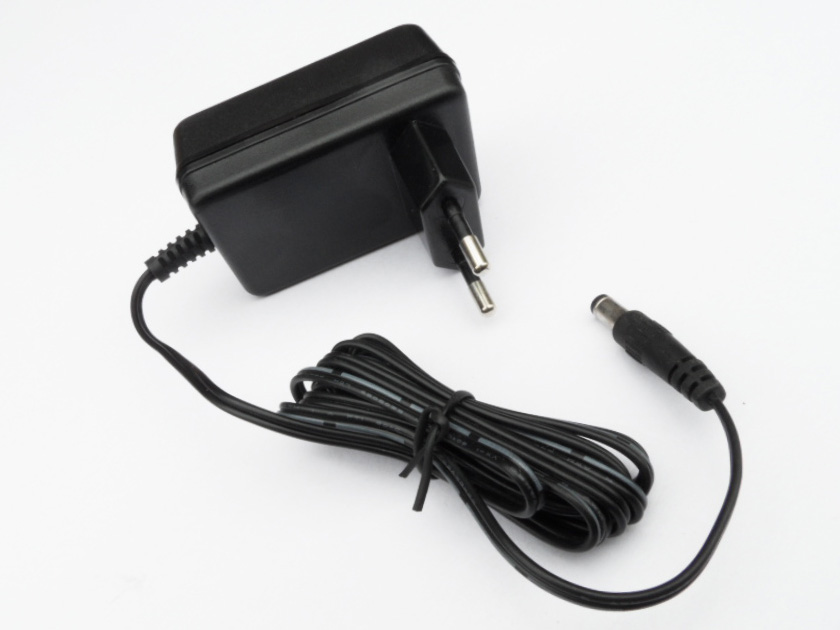 li ion charger 12.6v 2a