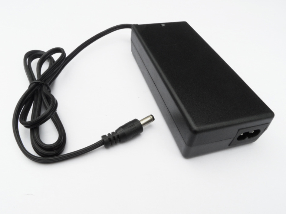 19V 4A universal power adapter