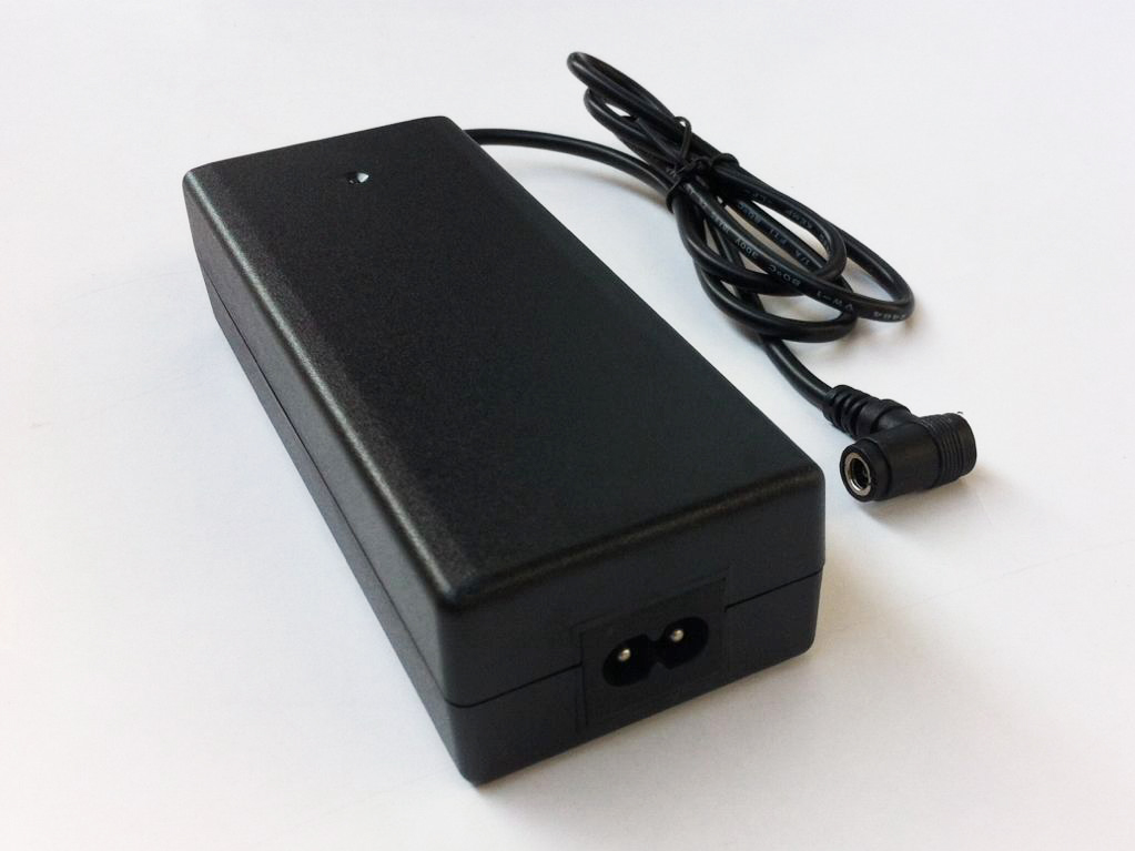 Battery charger for 12V single Lead acid cell