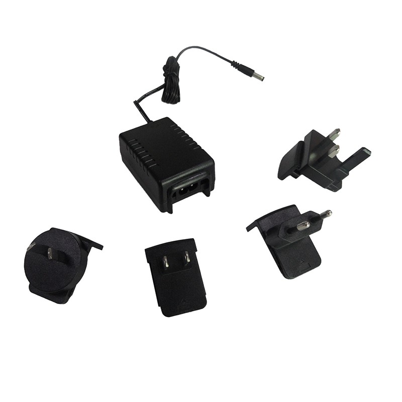 Exchangeable plug charger